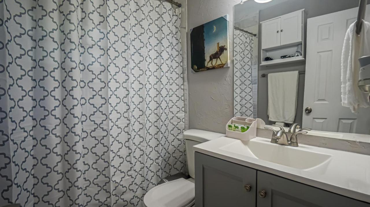 Elegant Cozy Oasis On A Traffic Free Street Villa Клиъруотър Екстериор снимка